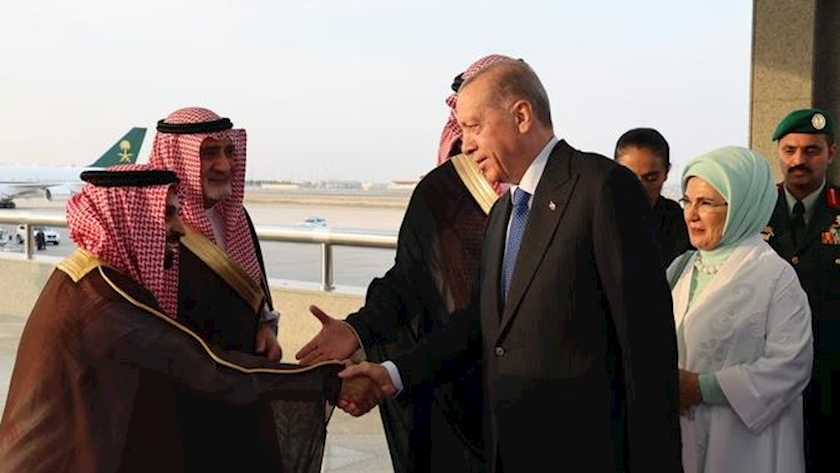 Iranpress: Turkiye’s Erdogan kicks off Persian Gulf tour