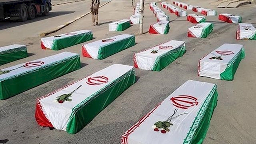 Iranpress: Iranians welcome to newly discovered martyrs of holy defense