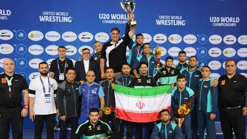 Iranpress: Iranian FS wrestlers stand 1st in Amman Championships