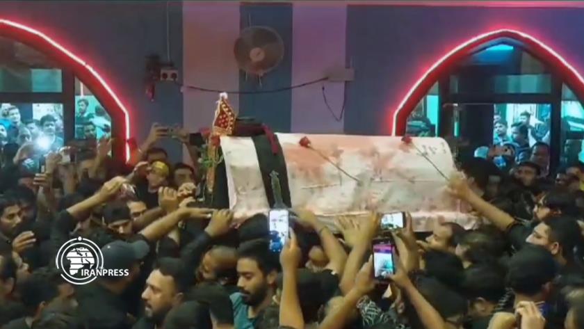 Iranpress: Muharram mourning organized at different Mosques in Kuwait 