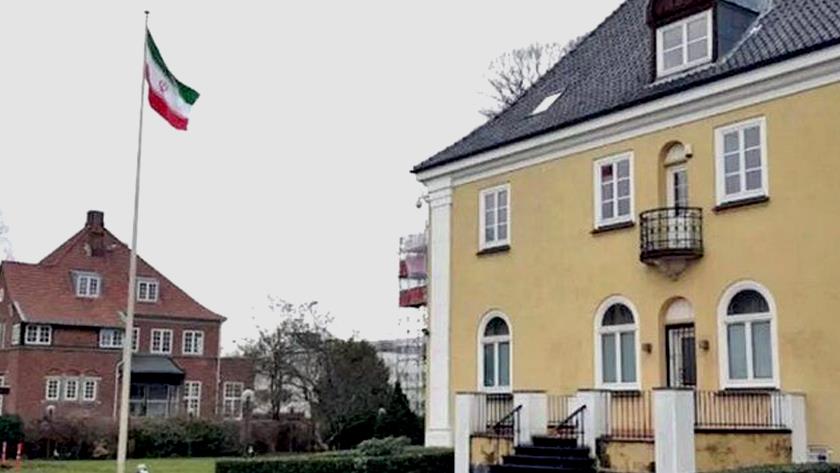 Iranpress: Iranian embassy condemns insults to religious books in Copenhagen