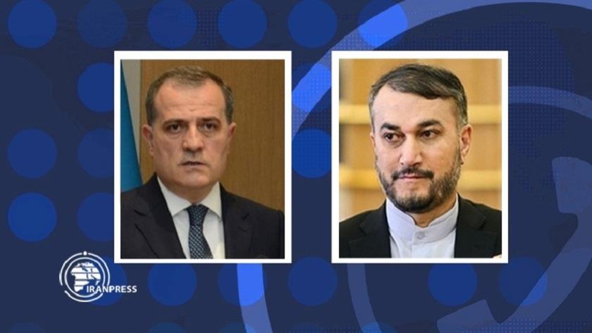 Iranpress: Iran, Azerbaijan FMs confer on bilateral and regional issues