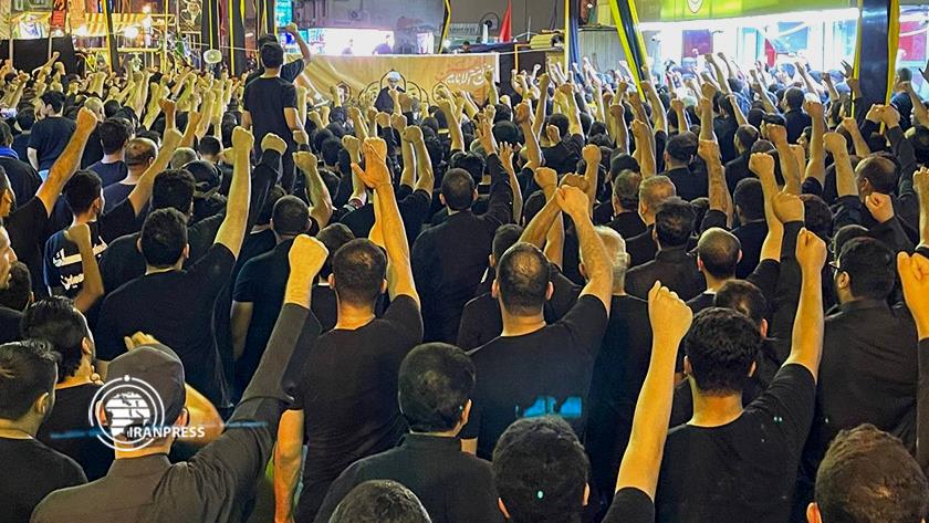 Iranpress: Bahrainis hold Sham-e Ghariban rituals