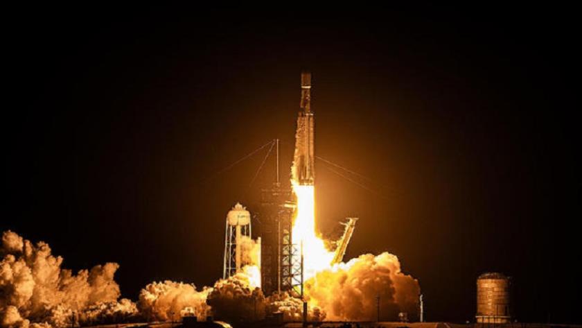 Iranpress: SpaceX Falcon Heavy rocket launches massive EchoStar internet satellite