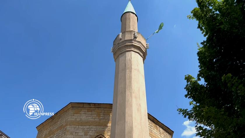 Iranpress: Bajrakli Mosque ; Islamic architecture masterpiece in Belgrade