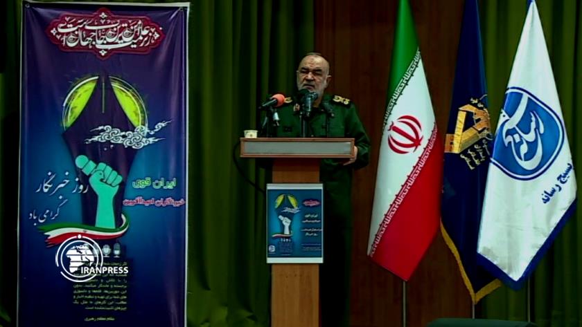 Iranpress: IRGC Chief: Iranian Journalists present in all arenas to convey true images of Iran