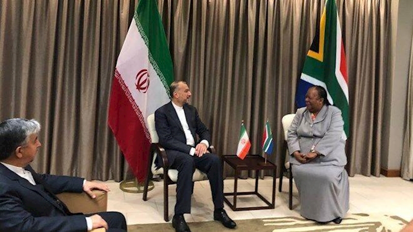 Iranpress: FM says pursues Iran-BRICS cooperation in S. Africa
