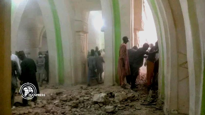 Iranpress: At least 10 worshippers killed in northwest of Nigeria as mosque collapses