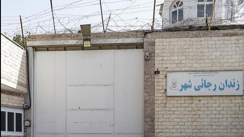 Iranpress: Local, foreign journalists visit Rajaei Shahr prison after being closed