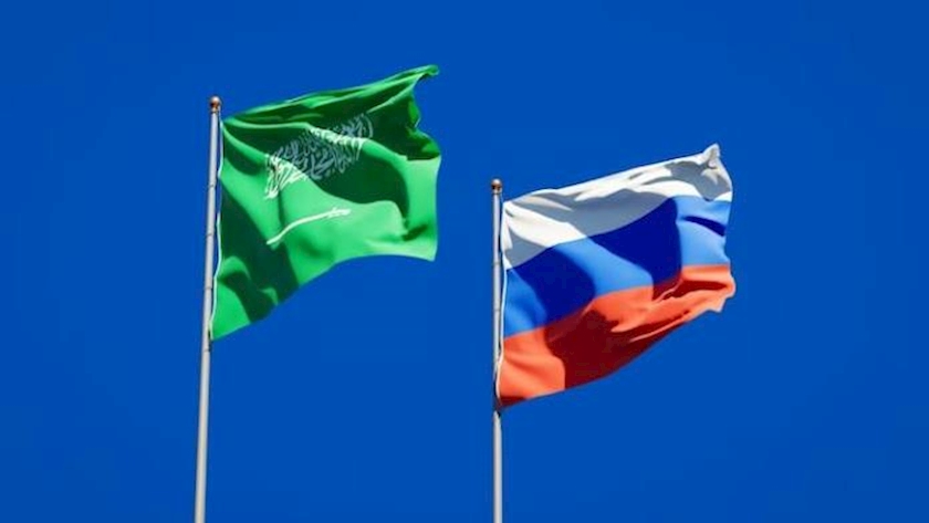 Iranpress: Russia, Saudi Arabia discuss military cooperation