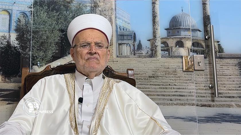 Iranpress: Prominent cleric urges Muslim world