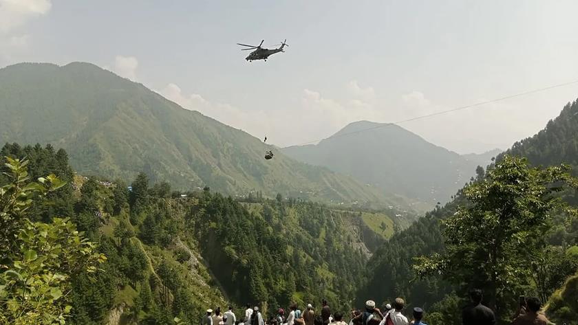 Iranpress: Pakistan: All 8 people rescued from stranded cable car