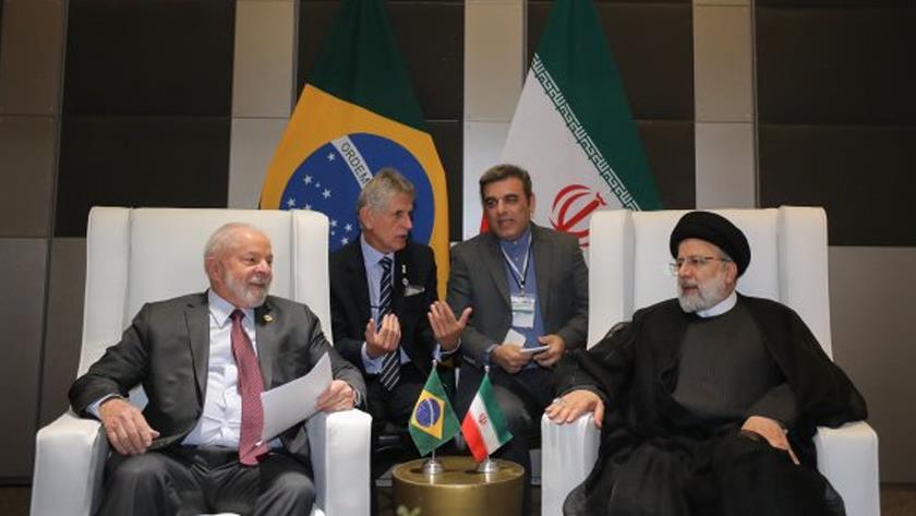 Iranpress: Iran, Brazil presidents urge expansion of bilateral ties