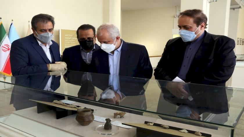 Iranpress: Iran National Museum showcases historical artifacts retrieved from France and England