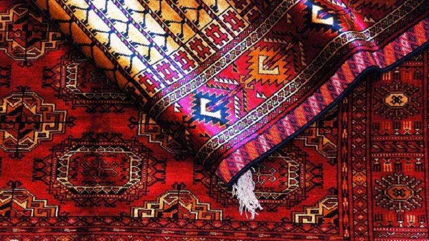 Iranpress: Minister of Industry: We must raise the place of Iranian carpets