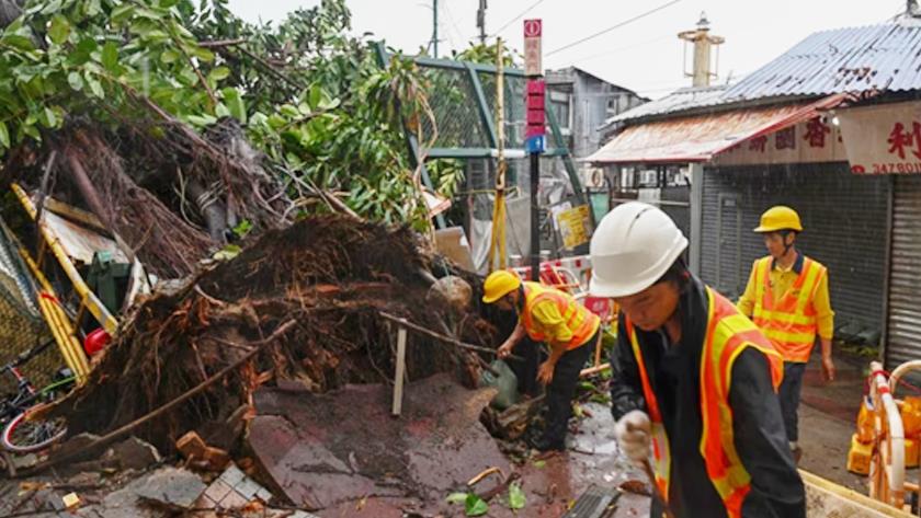 Iranpress: Typhoon Saola makes landfall in Southern China 