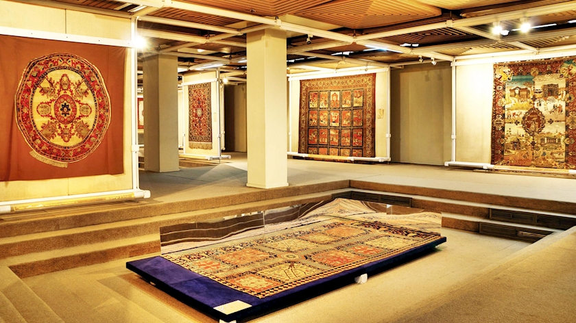Iranpress: Carpet Museum, exquisite treasure of Iranian art