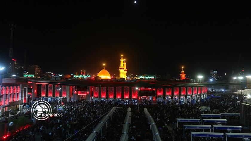 Iranpress: Arbaeen_2023; Pilgrims mourning in Imam Hussain Shrine