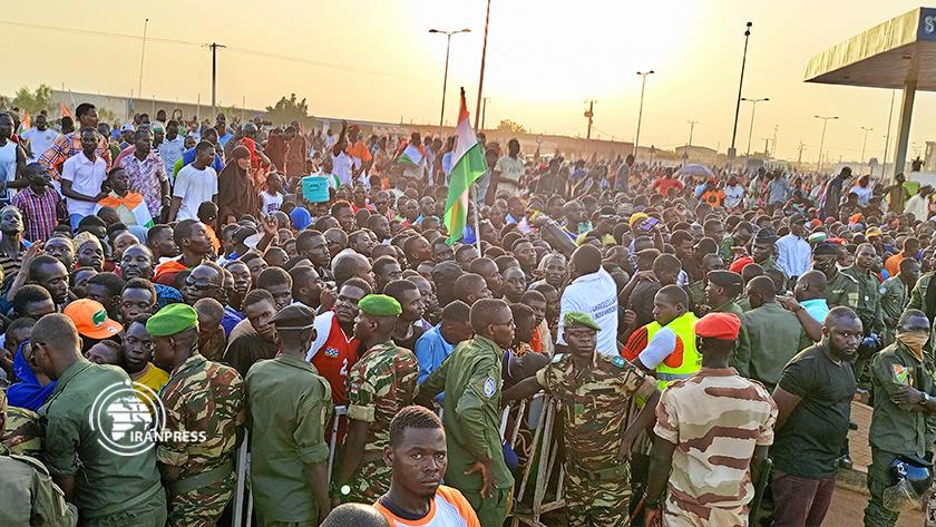 Iranpress: France is preparing to leave Niger