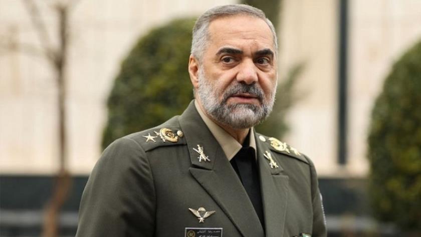 Iranpress: Defense Min.: No war would happen in borders with Azerbaijan
