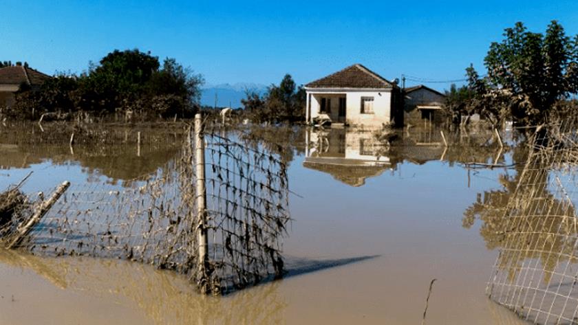 Iranpress: Central Greece plain on alert for further flooding