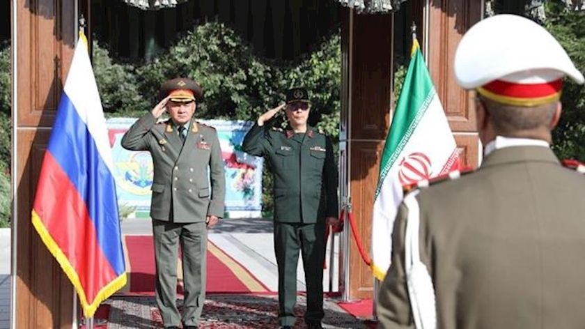 Iranpress: Russian Defense Minister arrives in Tehran 