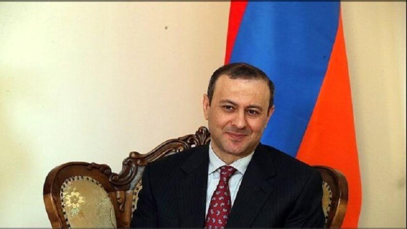 Iranpress: Armenian top diplomat arrives in Tehran