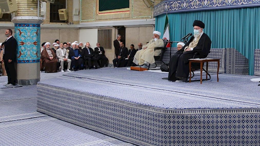Iranpress: Ayatollah Khamenei: Ties-normalizers with Israel surely lose gamble