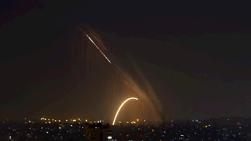 Iranpress: Tel Aviv shakes by Hamas rockets