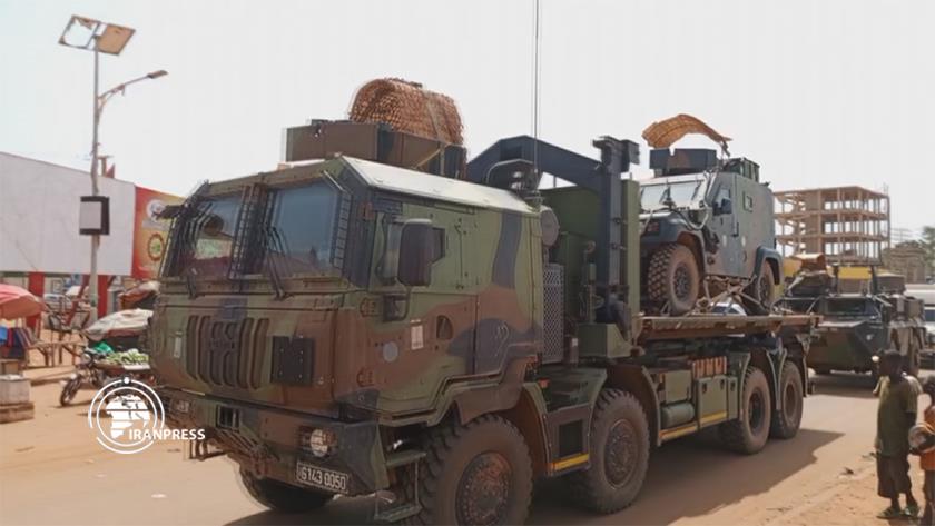 Iranpress: French forces begin leaving Niger