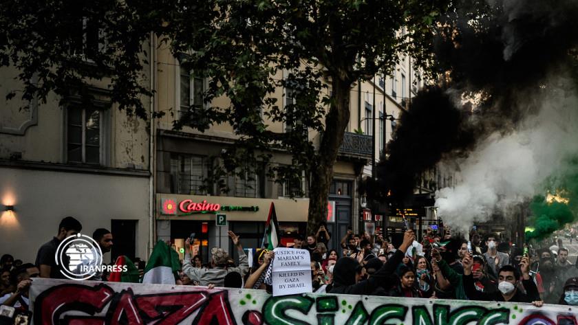 Iranpress: Double standards of Élysée, pro-Palestinian demonstration suppressed in France