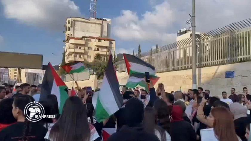 Iranpress: Palestinians rally in Southern West Bank to suppert resistance fighters 