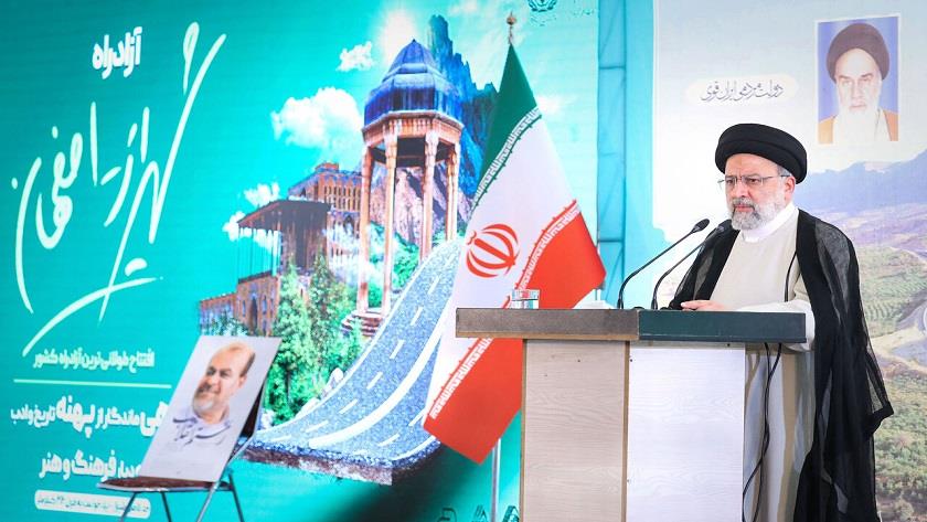 Iranpress: Raisi: Iran pursues water, electricity infrastructure projects seriously 