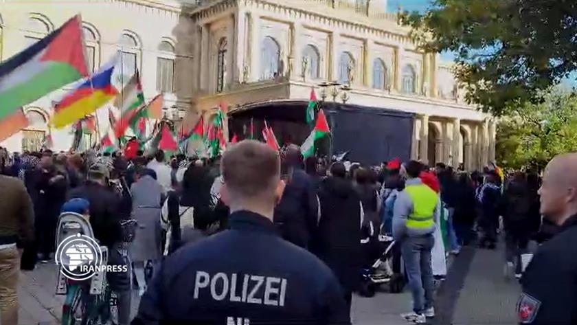 Iranpress: German protesters hold rally against Israeli crimes