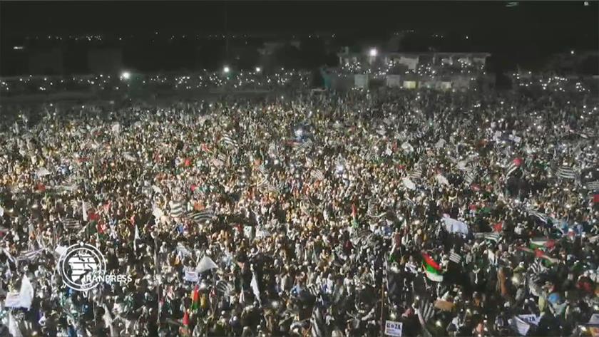 Iranpress: Pakistanis show solidarity with Palestinians in a massive rally