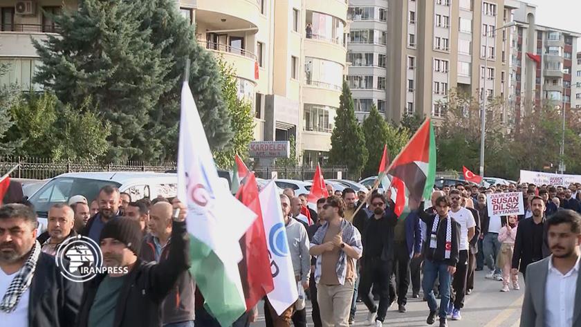 Iranpress: Turkish citizens express opposition to Blinken
