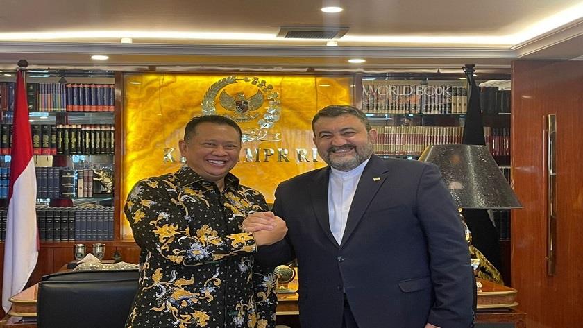 Iranpress: Iran, Indonesia urge boosting bilateral ties