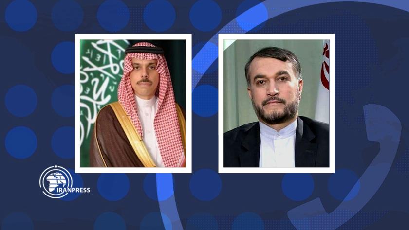 Iranpress: Iran, Saudi Arabia FMs confer latest Palestinian developments over phone