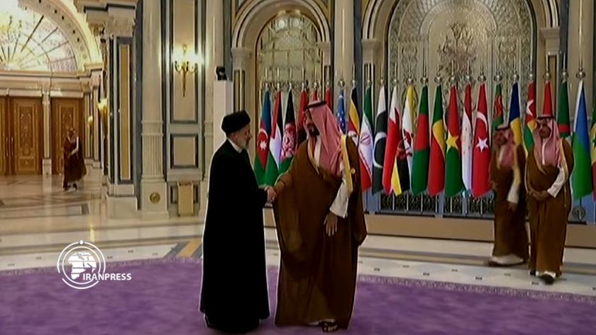 Iranpress: Mohammed bin Salman officially welcomes President Raisi