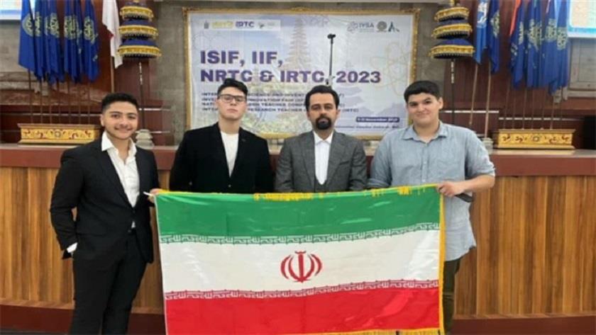 Iranpress: Iranian students shine in Indonesia winning 14 medals