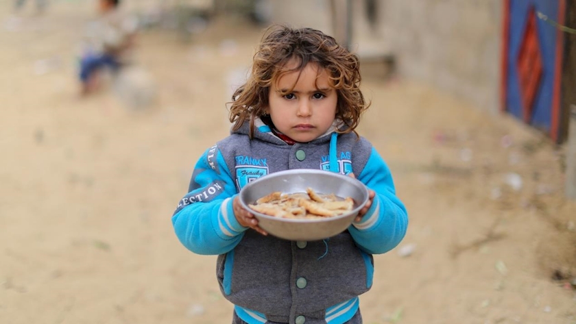 Iranpress: UNRWA: Gaza receives only 10% of daily food