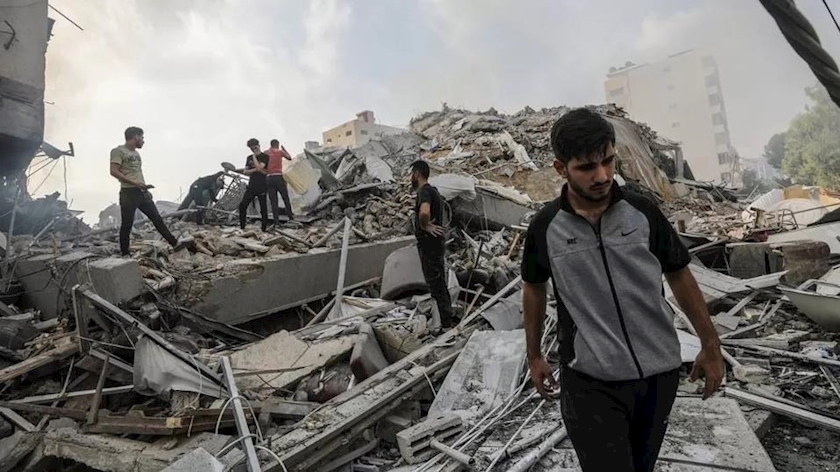 Iranpress: Zionists continue to raid Gazan hospitals