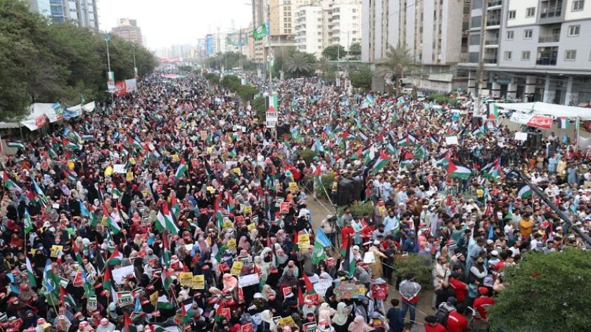 Iranpress: Thousands of minors march for Gaza