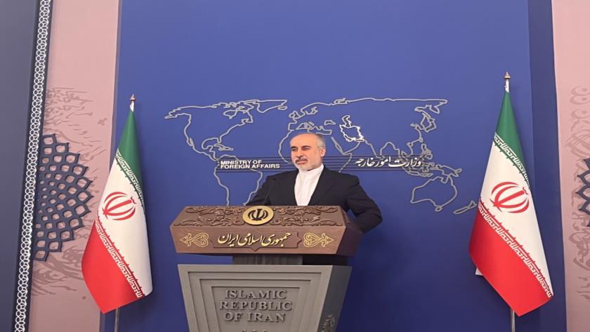 Iranpress: Iran welcomes Oman