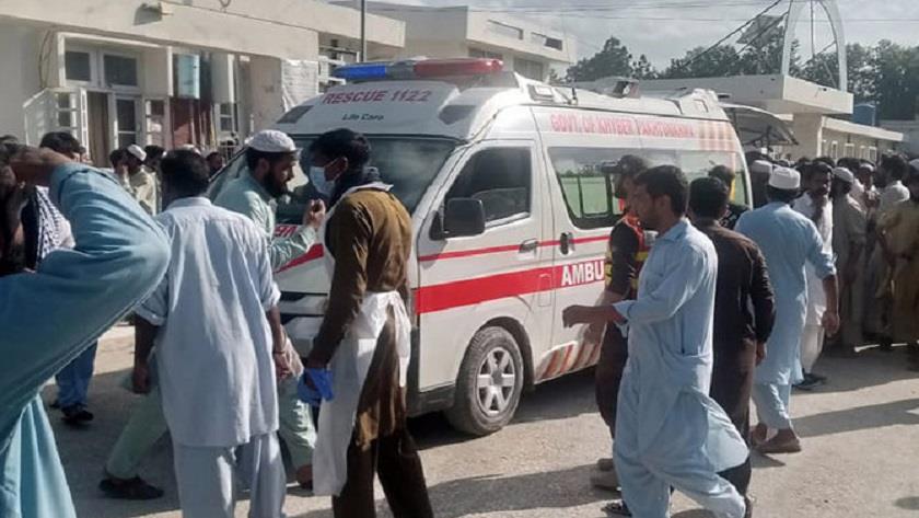 Iranpress: At least 3 wounded during roadside bombing in Peshawar