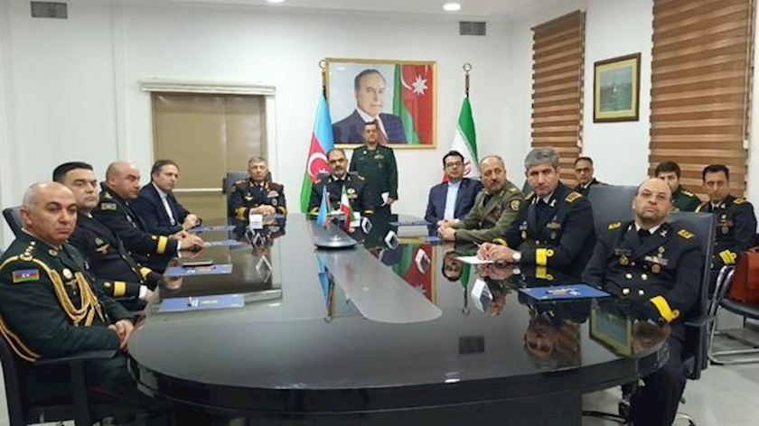 Iranpress: Azerbaijan’s and Iran’s Navy Commanders meet in Baku