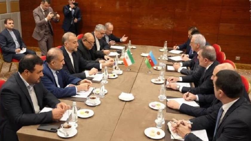 Iranpress: Iran, Azerbaijan FMs describe their meeting as turning point event