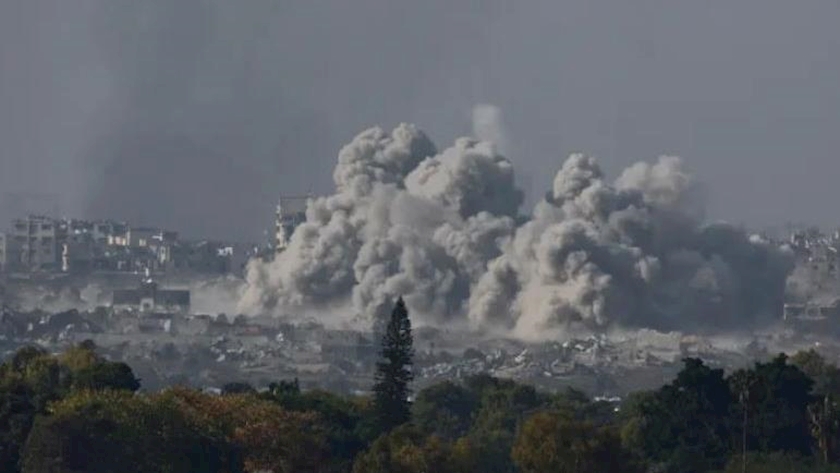 Iranpress: Israeli airstrikes killed 60 people in a civilian building