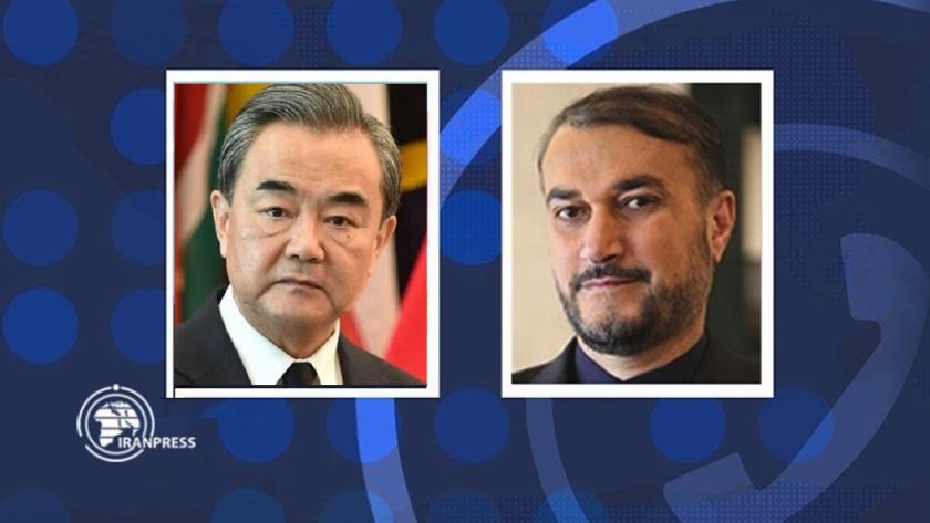 Iranpress: Iranian, Chinese FMs hold telephone conversation