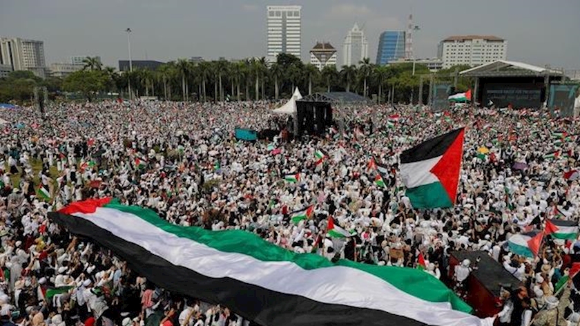 Iranpress: Yemenis stage massive rallies to voice solidarity with Gazans 